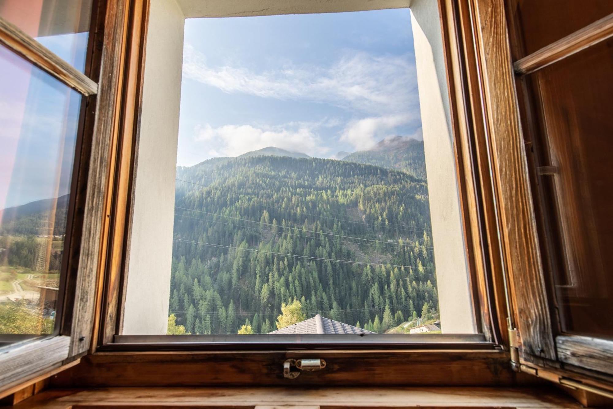 Apartmán Chasa Muglin Ardez Exteriér fotografie